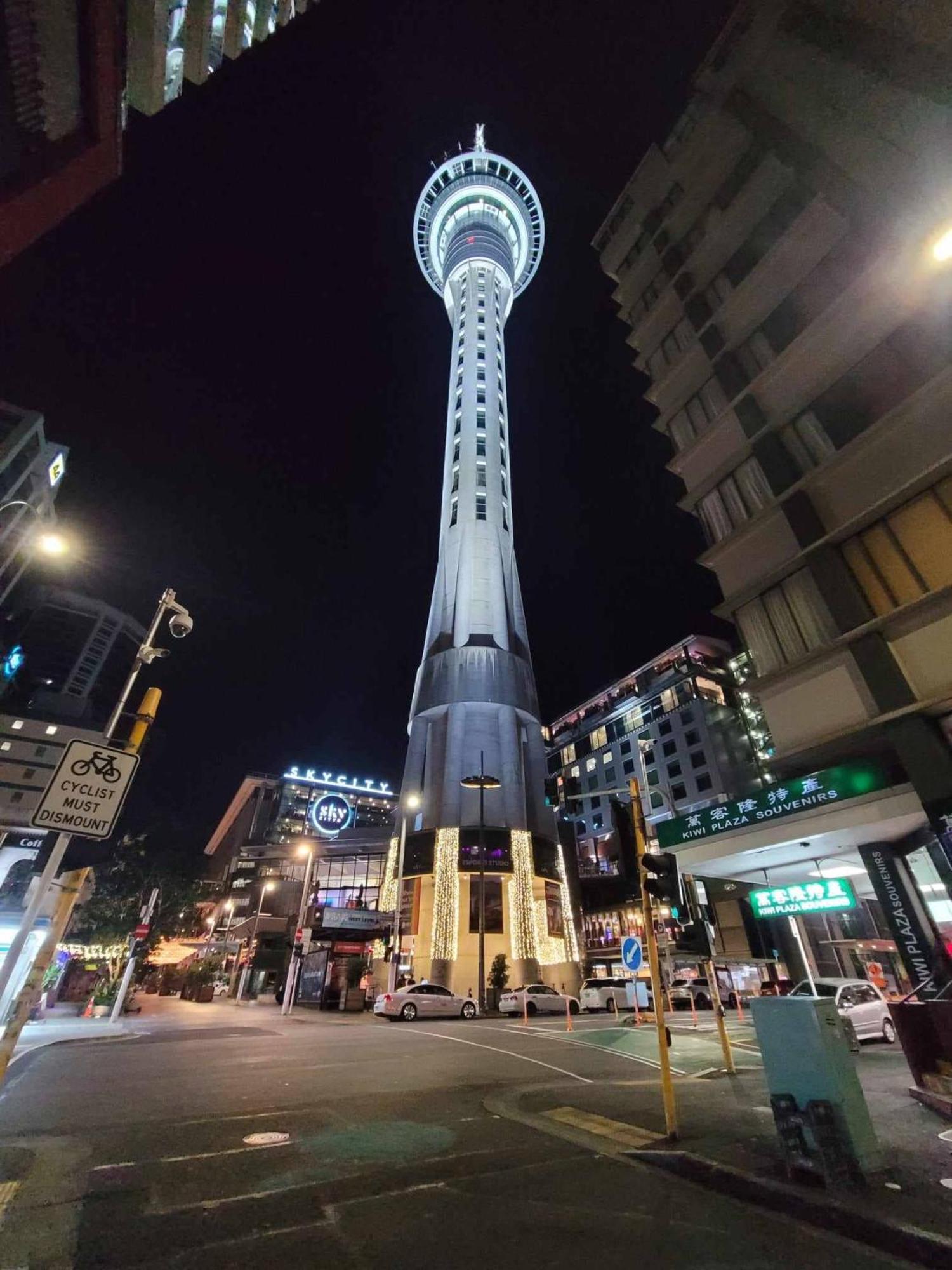 Apartament Sky Tower Just Next Door Auckland Zewnętrze zdjęcie